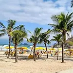 Apto A Poucos Metros Da Praia Da Enseada Com Wi-Fi
